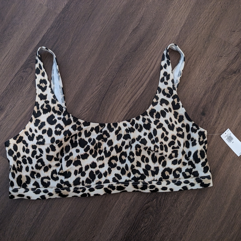 Old navy leopard bikini top new with tags XXL